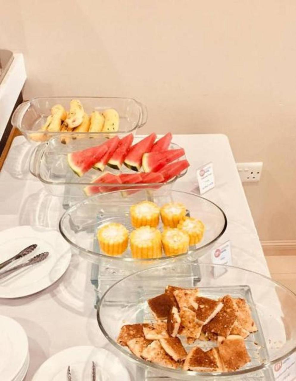 Eastern Hotel Янгон Екстер'єр фото