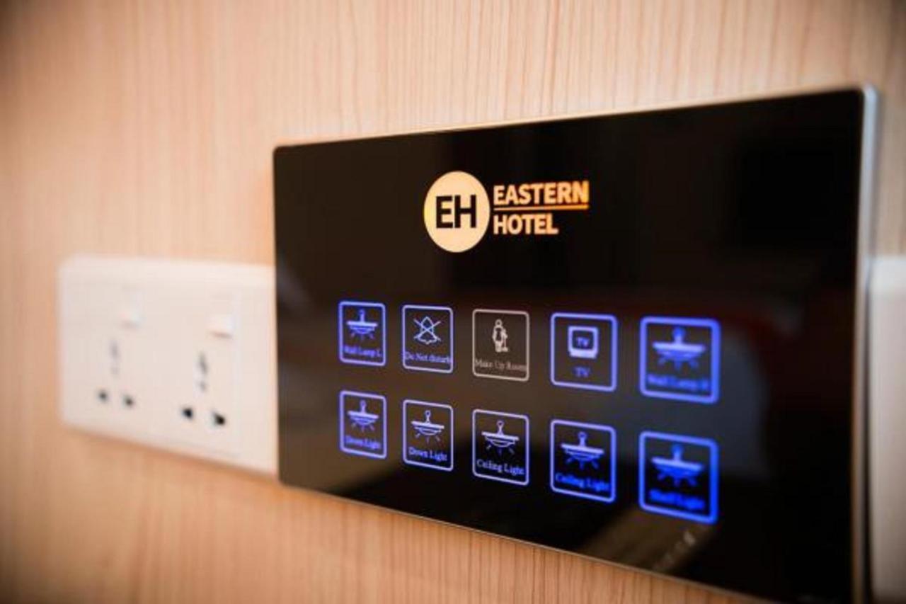 Eastern Hotel Янгон Екстер'єр фото
